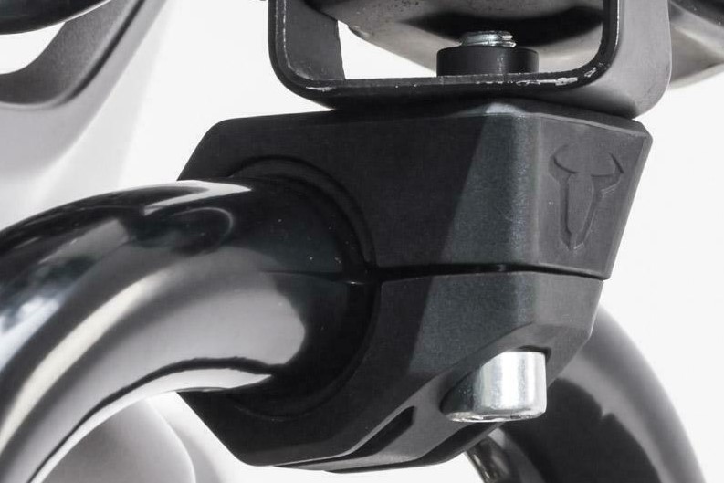 Aizsargstieņu skavas SW-Motech EVO lampām Aizsargstieņu skavas SW-Motech EVO lampām
